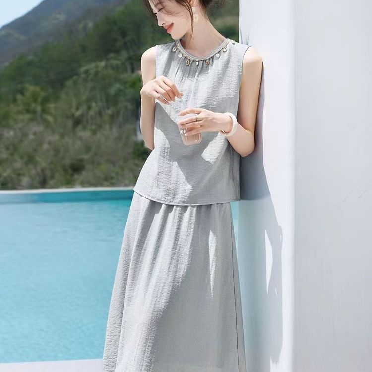 Set: Solid Tank Top with High-Waist Maxi Flared Skirt