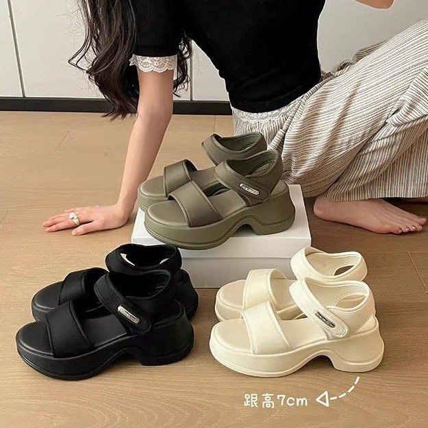 Platform Plain Sandals
