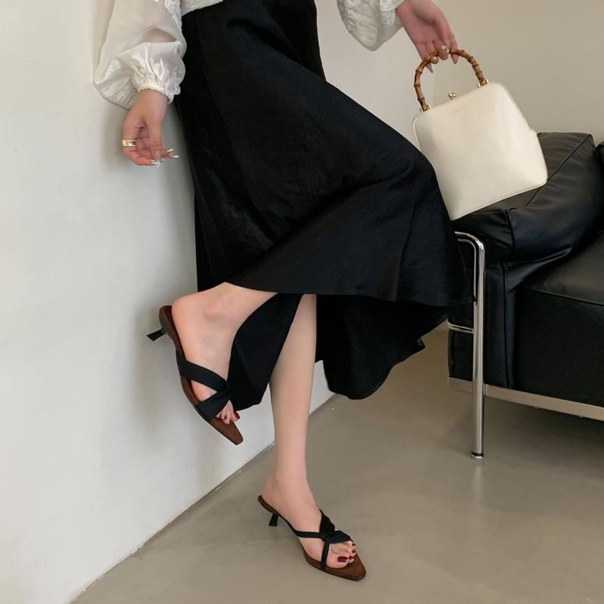 Low Heel Pointy Sandals