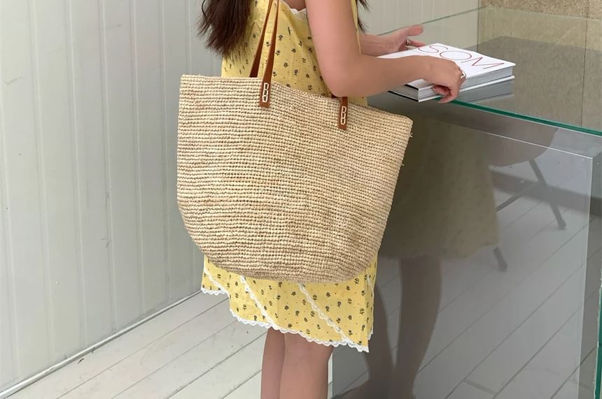 Straw Tote Bag