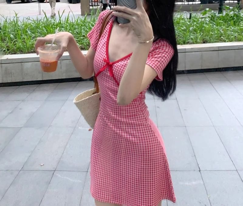 Dress Dotted A-Line Mini Short-Sleeve V-Neck