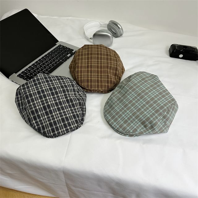 Cap Plaid Flat