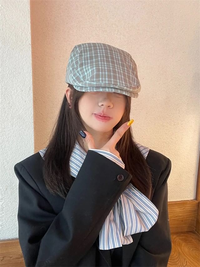Cap Plaid Flat