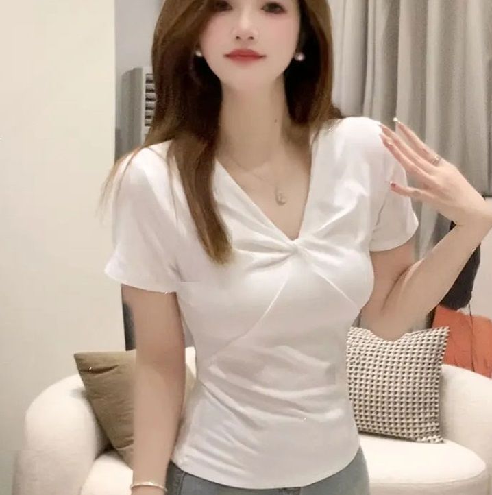 Twist Plain V-Neck Short-Sleeved T-Shirt