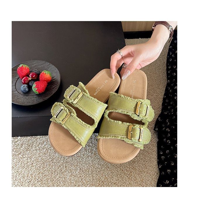Plain Sandals Buckled Slide