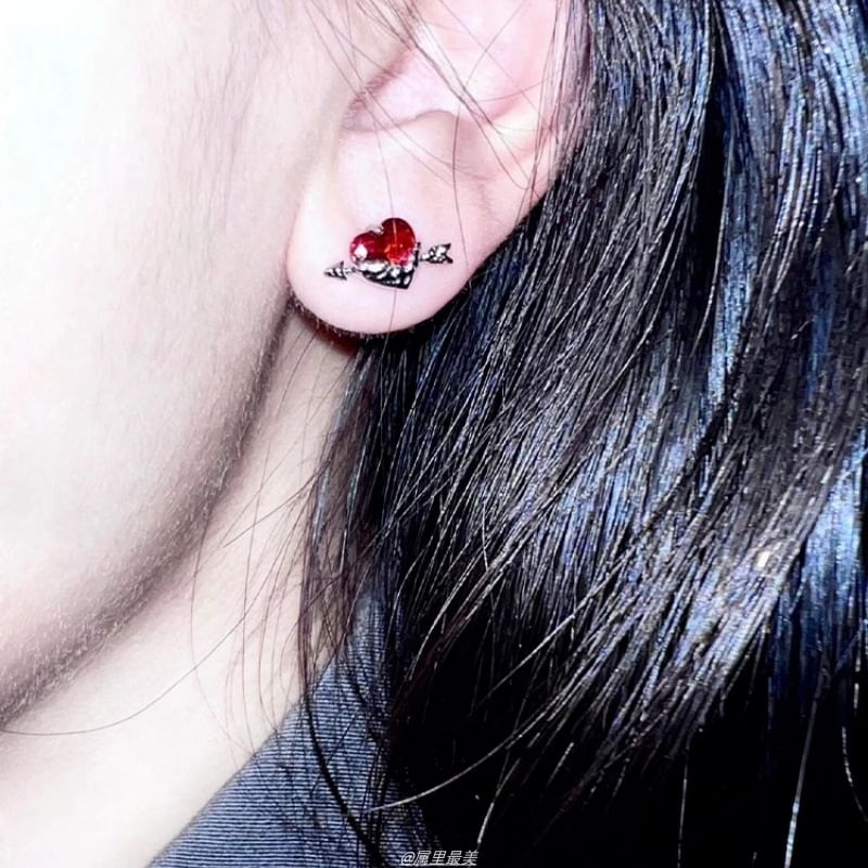 Stud Heart Rhinestone Ear