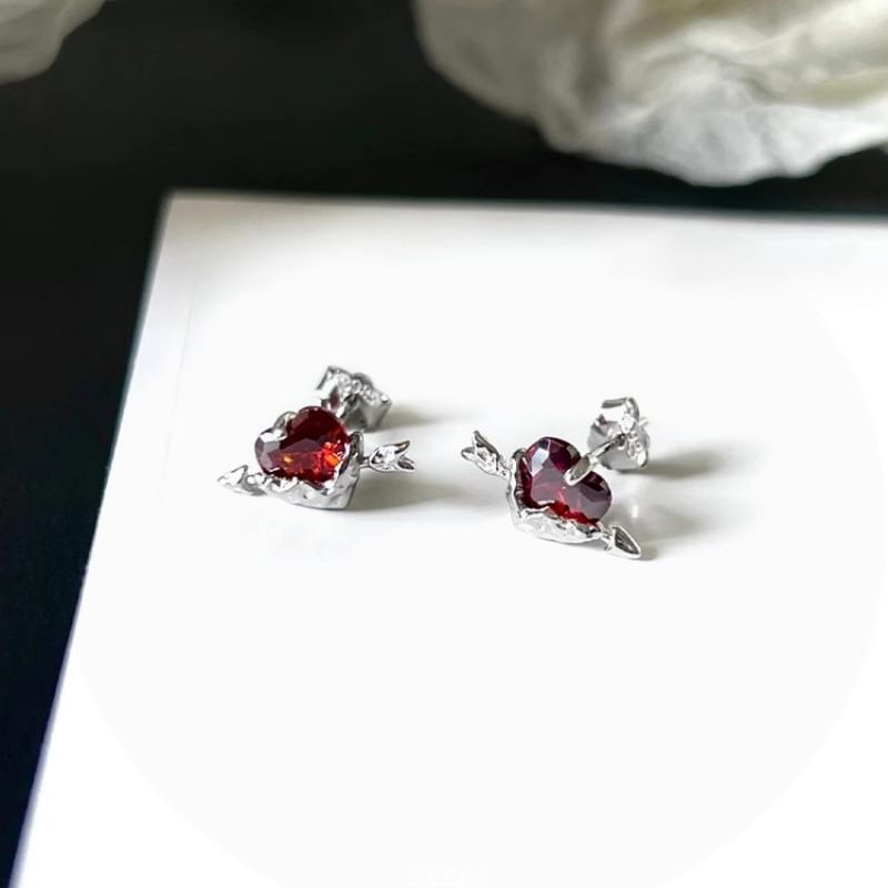 Stud Heart Rhinestone Ear