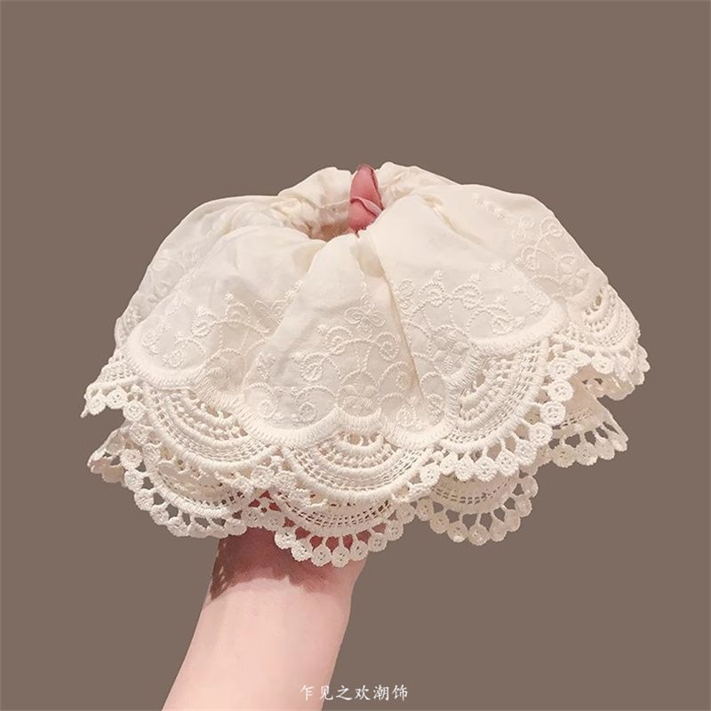 Trim Lace Ruffle Scrunchie