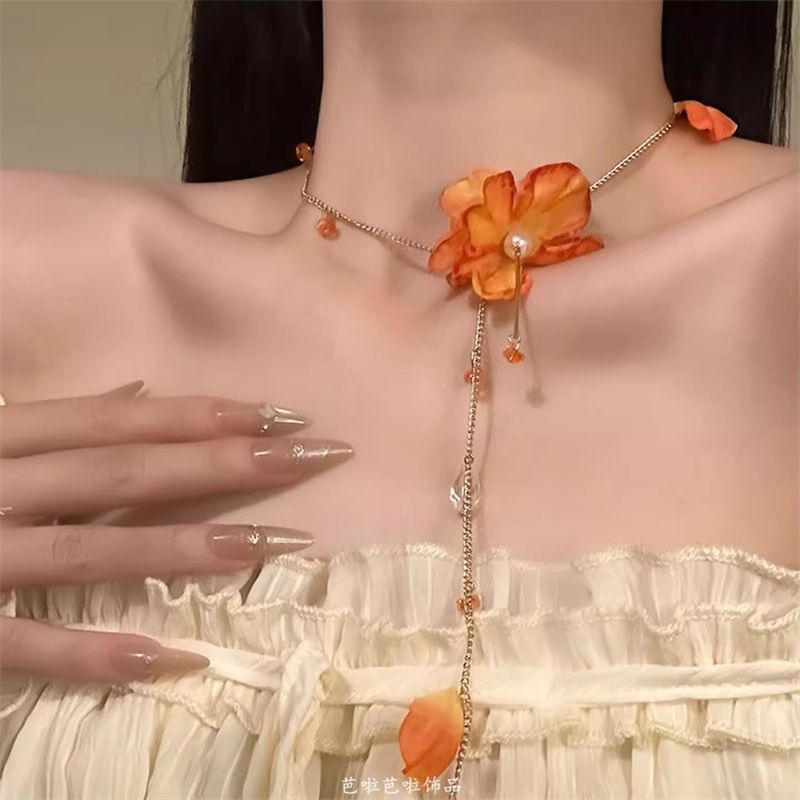 Fringed Flower Necklace Lariat