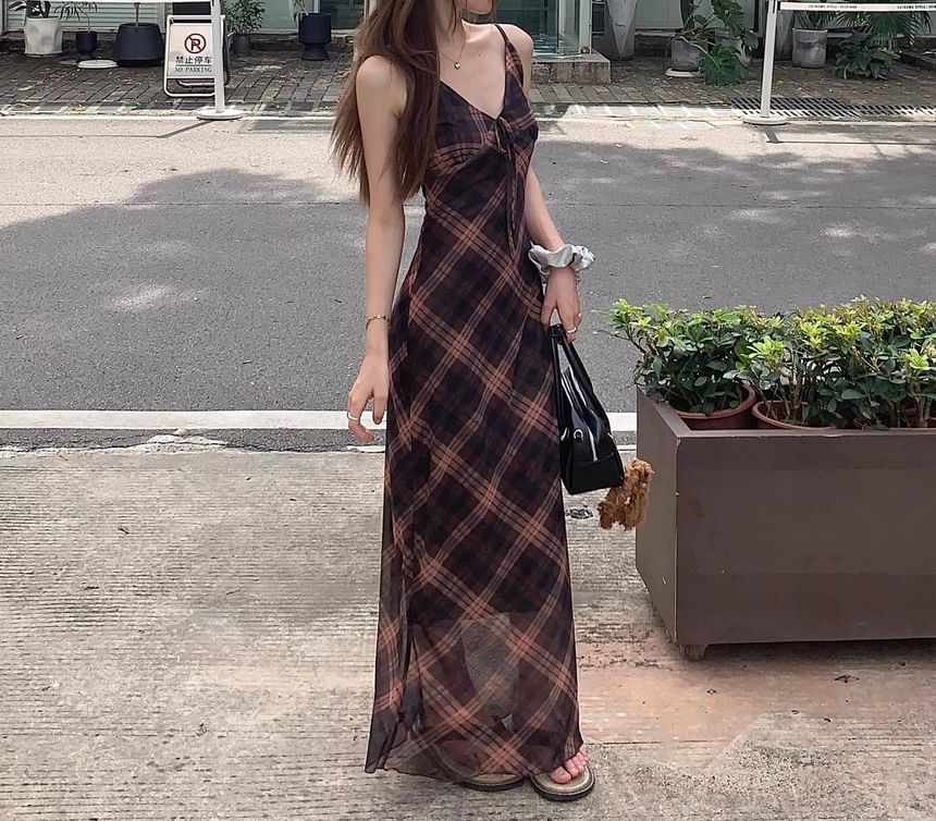 Print Maxi Plaid Dress Sleeveless V-Neck