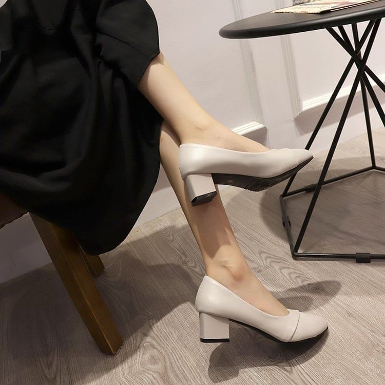 Heel Block Pointed Toe Pumps