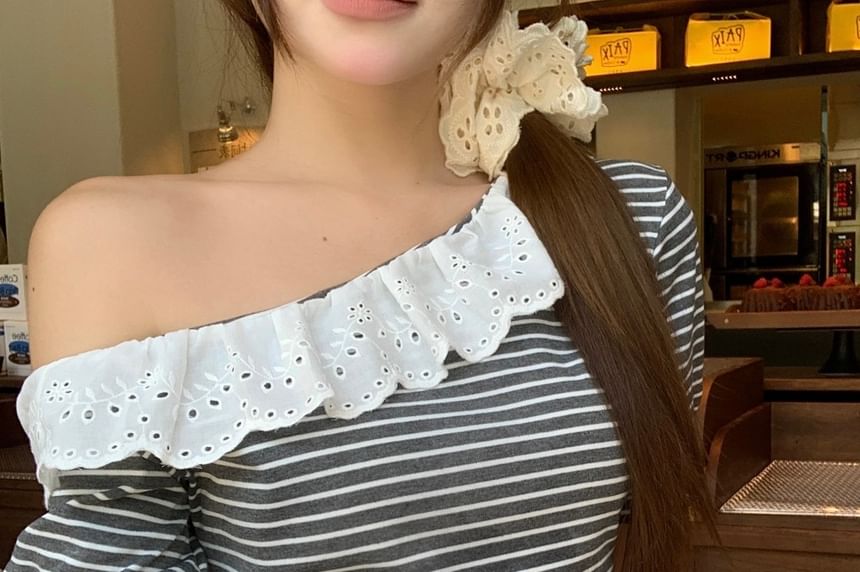 Short-Sleeve Off-Shoulder Striped Eyelet Lace Trim Crop Top / High Rise Plain Baggy Cargo Pants