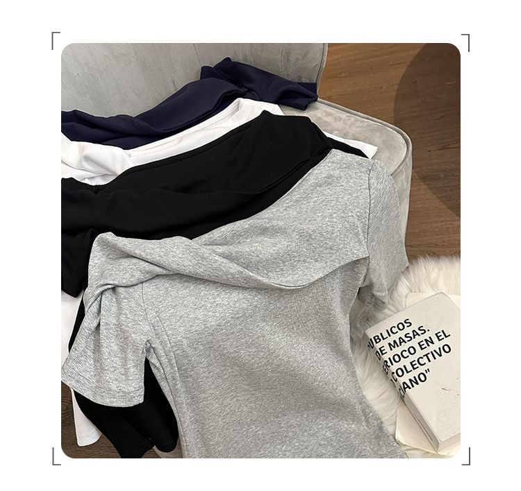 Short Off Top Plain Sleeve Shoulder