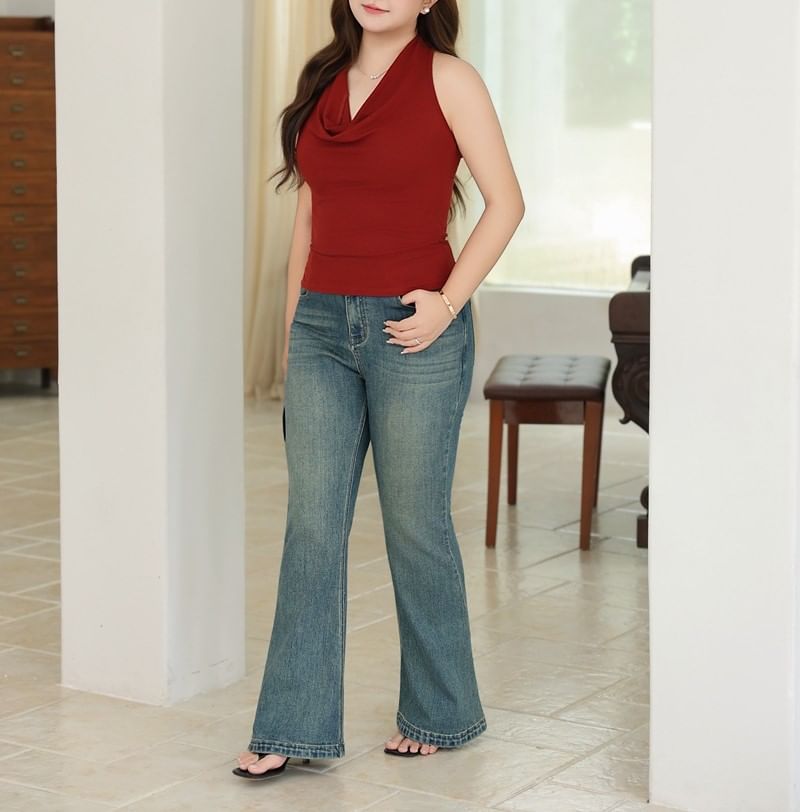 Plain V-Neck Sleeveless Cropped Top