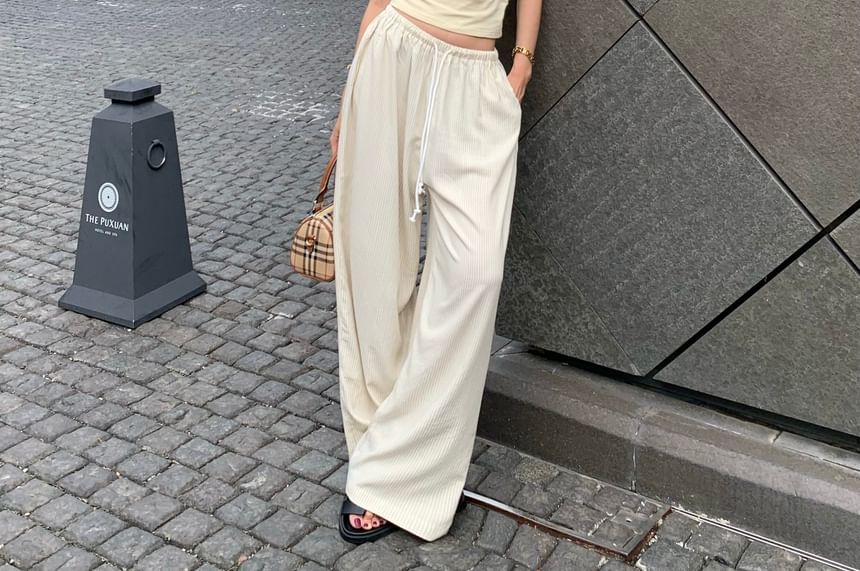 Striped Round-Neck Short-Sleeved Tee / Drawstring-Waist Wide-Leg Pants