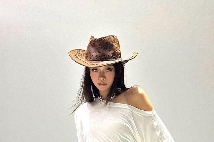 Plain Shirred Cold-Shoulder Long-Sleeved T-Shirt