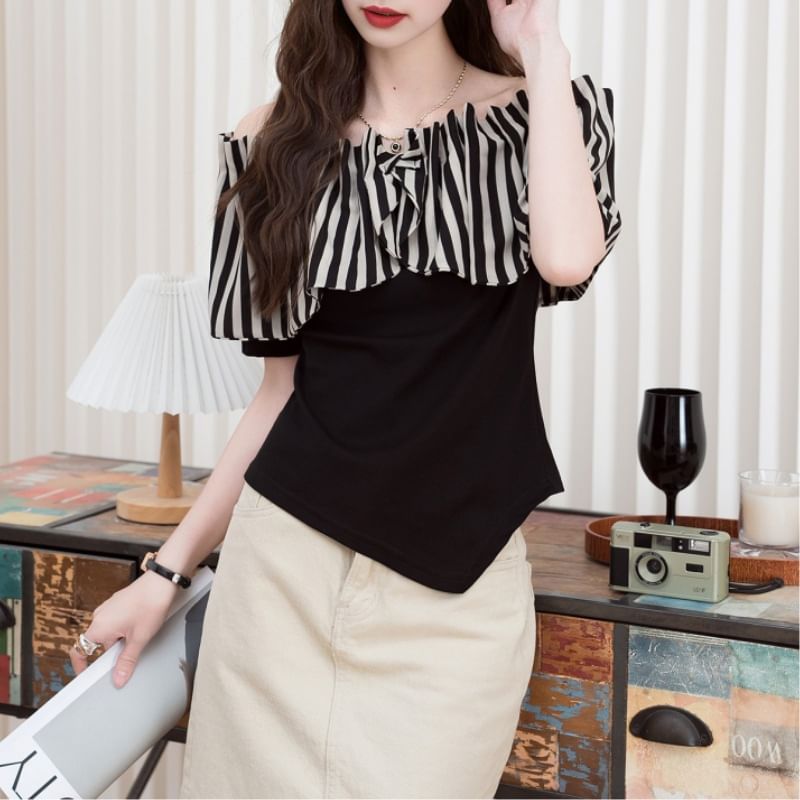 Striped Paneled Asymmetric Crew-Neck Short-Sleeved Slim-Fit Tee