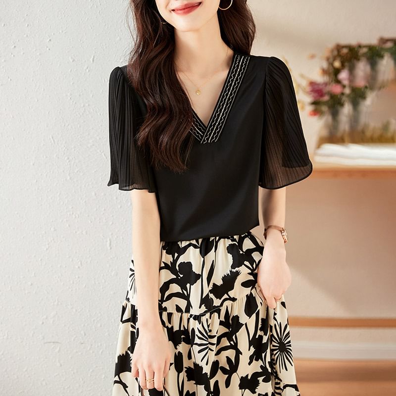 Sheer Paneled Accordion-Pleated V-Neck Short-Sleeved Blouse