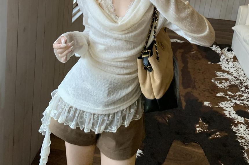Scoop-Neck Long-Sleeved Top / Halter Top / Shorts / Set