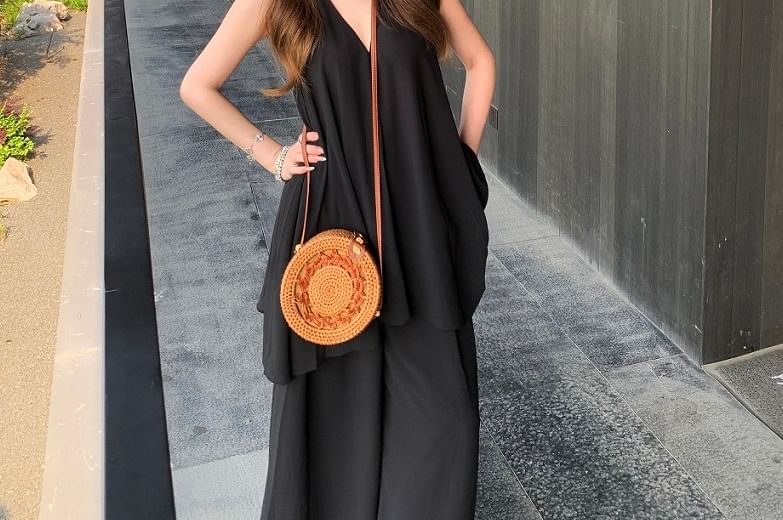 Plain Halter V-Neck Tunic / High-Waisted Culottes