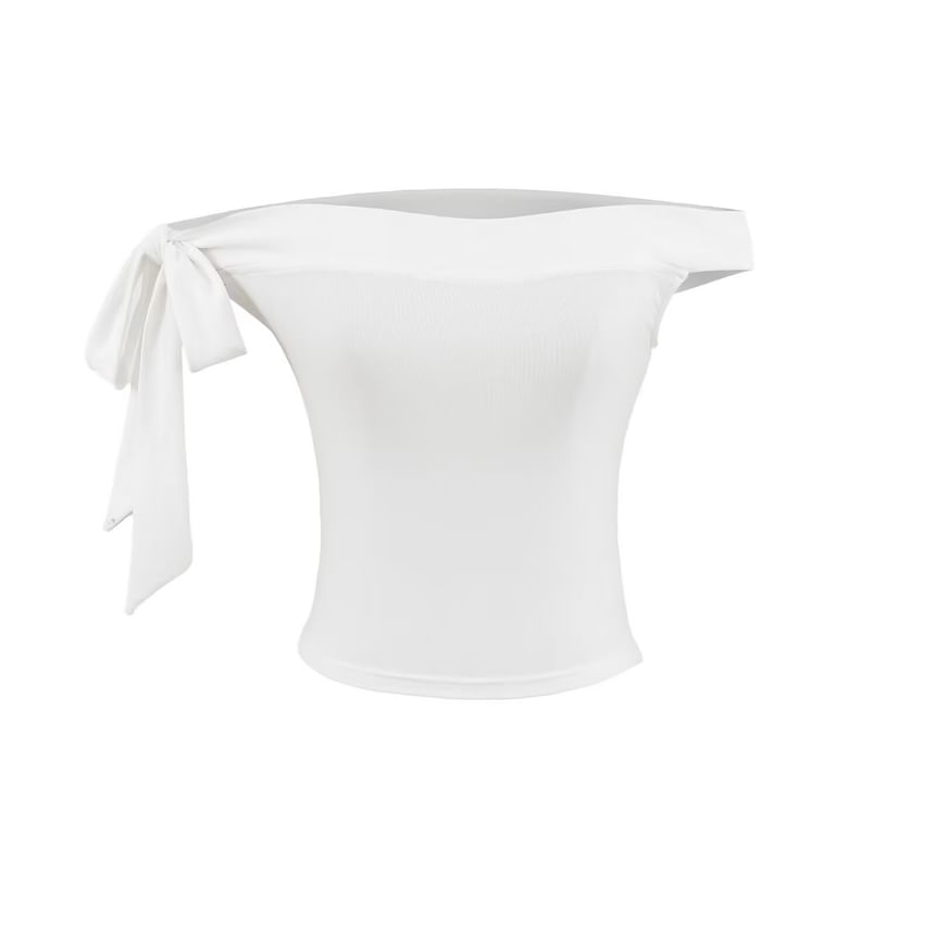 Plain Off-Shoulder Short-Sleeved Cropped T-Shirt