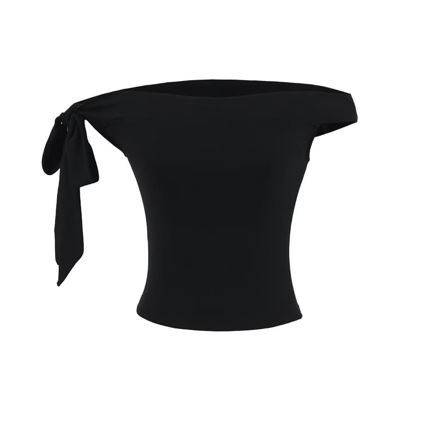 Plain Off-Shoulder Short-Sleeved Cropped T-Shirt