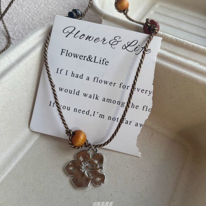 Necklace Pendant Floral Gemstone Faux Cord