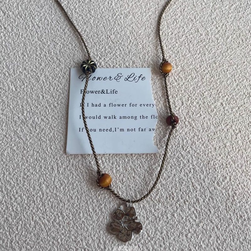 Necklace Pendant Floral Gemstone Faux Cord