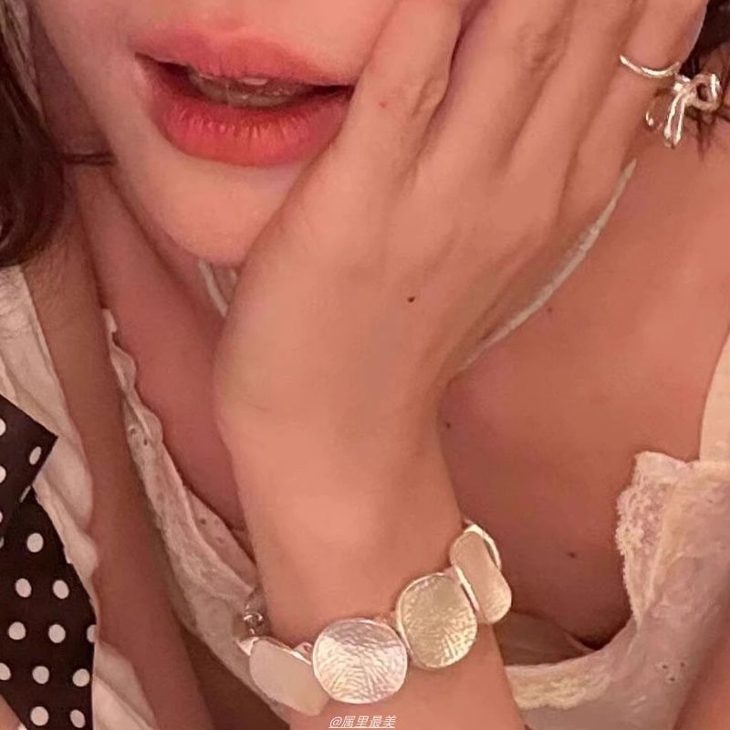 Bracelet Textured Alloy Disc