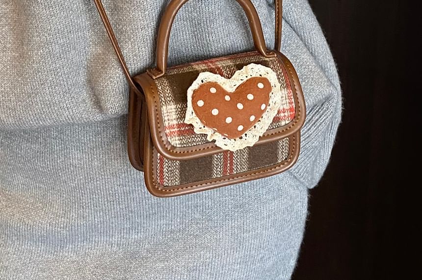Handle Plaid Applique Flap Heart Crossbody Bag Top