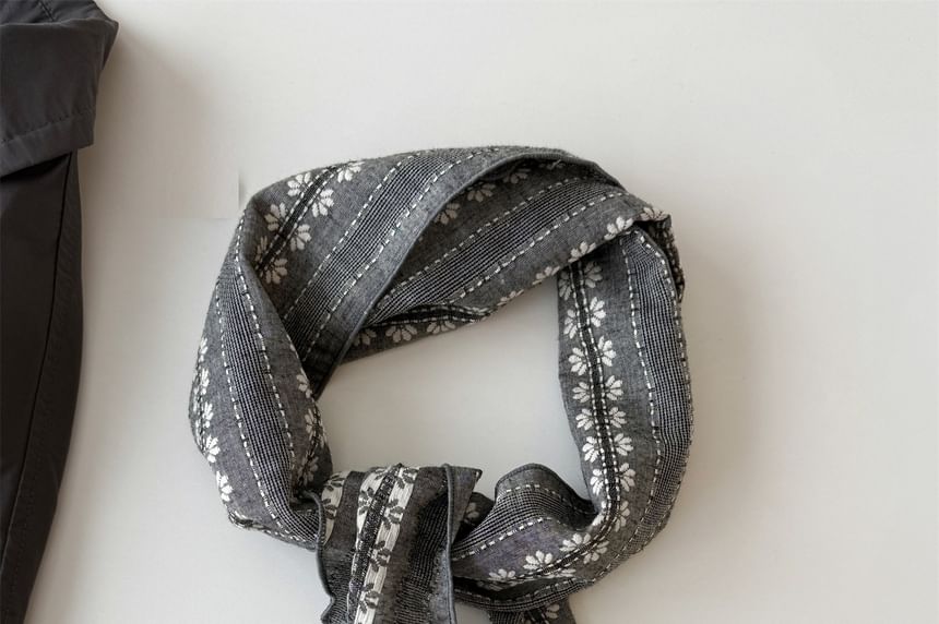 Floral Headkerchief Print