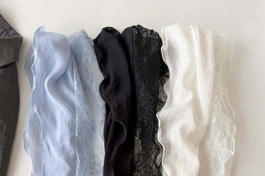 Panel Lettuce Edge Lace Scarf