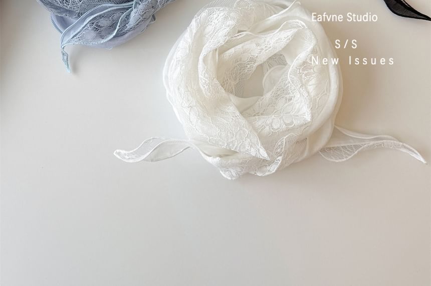 Panel Lettuce Edge Lace Scarf