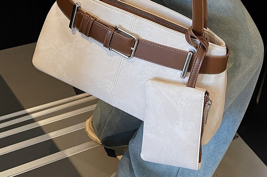 With Bag Pouch Belted Tote