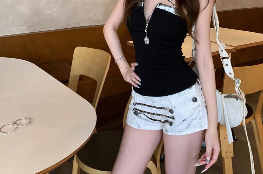 Halter Plain Half-Zip Slim Fit Cami Top / Mid Rise Studded Denim Hot Pants