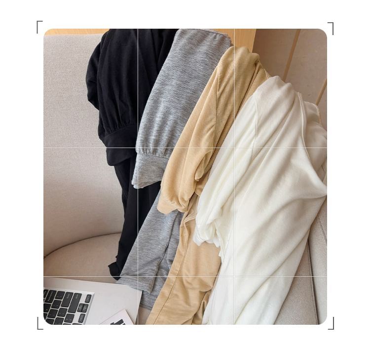 Plain Scoop Neck Three-Quarter Sleeved T-Shirt