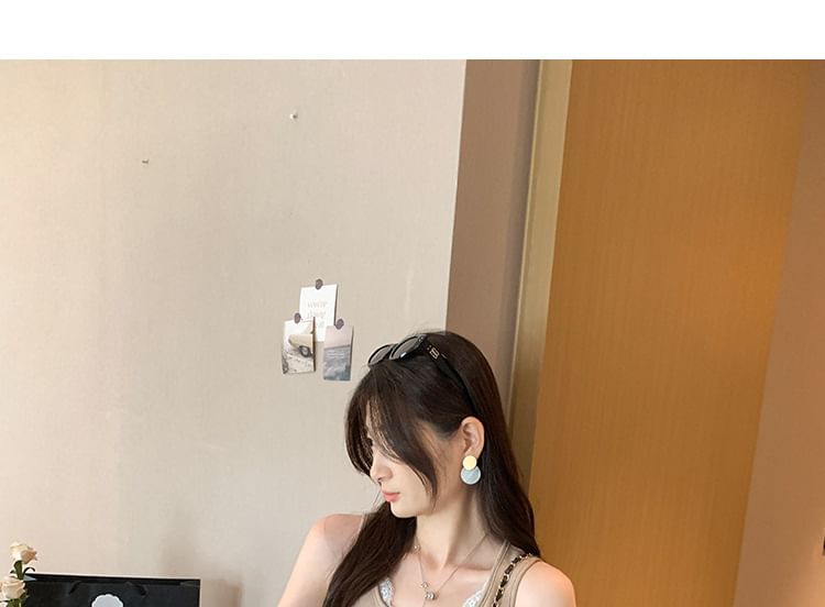 Lace Panel Scoop Neck Slim Fit Crop Tank