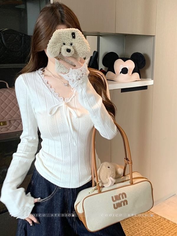 Plain Lace-Trimmed V-Neck Long-Sleeved Knit Top