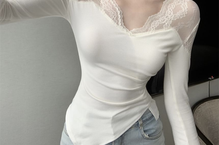 Lace-Paneled V-Neck Long-Sleeved Top
