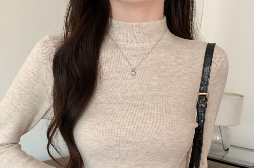 Plain Mock-Neck Long-Sleeved Tee