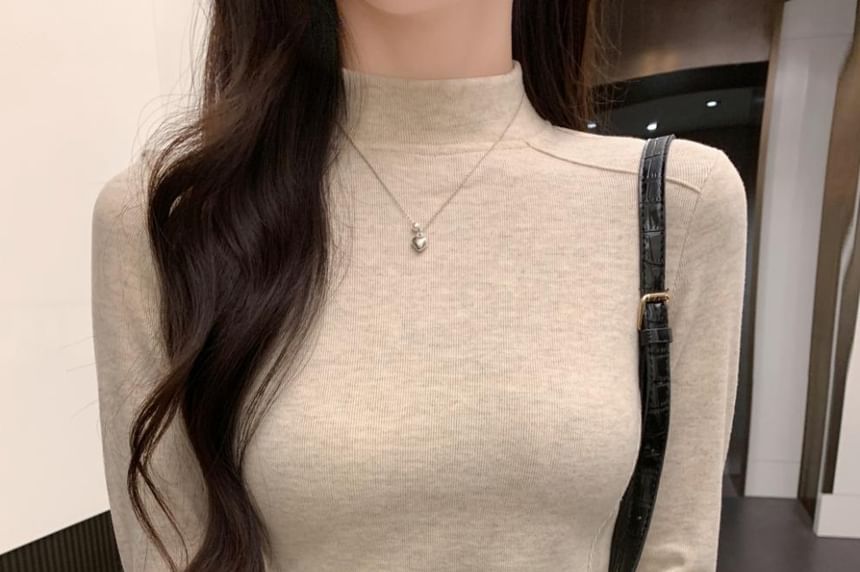 Plain Mock-Neck Long-Sleeved Tee