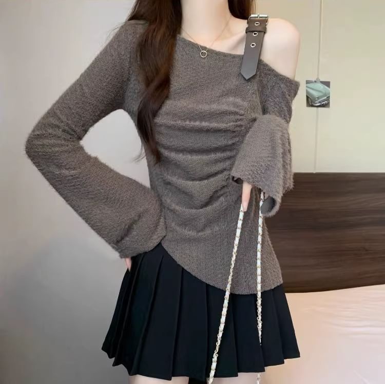 Plain Buckled Cold-Shoulder Bell-Sleeved Knit Top