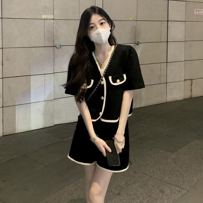 Set: Short-Sleeve V-Neck Contrast Trim Tweed Crop Button Jacket + Shorts