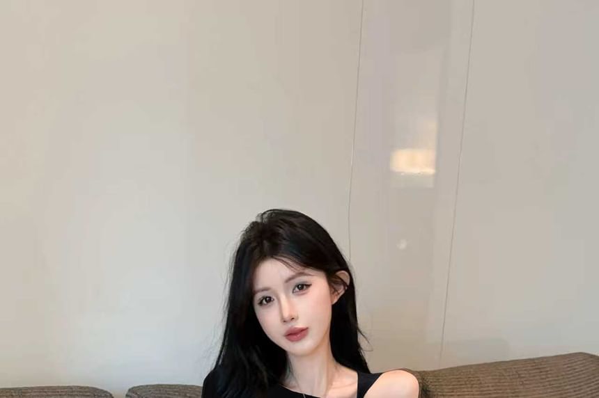 Plain Ruched Cold-Shoulder Sleeved T-Shirt
