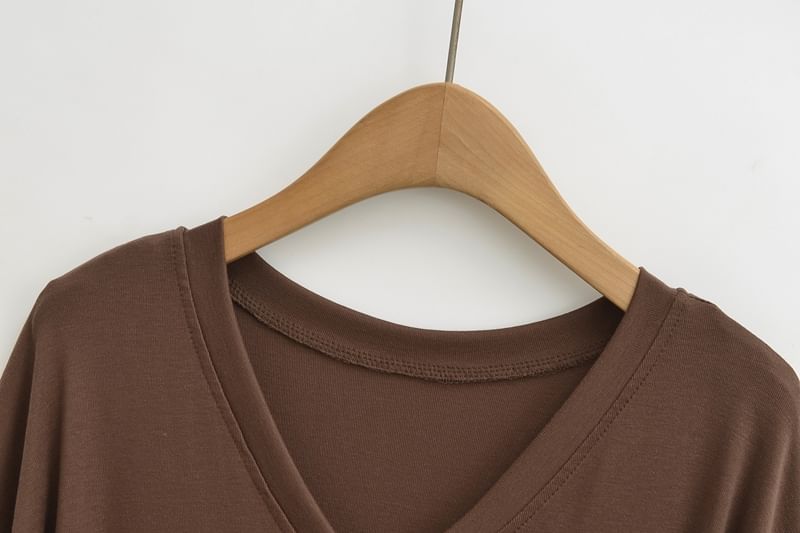Plain V-Neck Long-Sleeved Casual T-Shirt