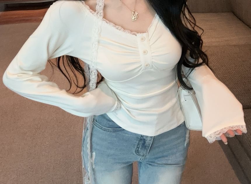 Long Sleeve V-Neck Ruched Lace Trim Top