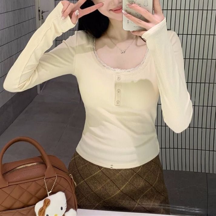 Long-Sleeve Scoop Neck Lace Trim Crop T-Shirt