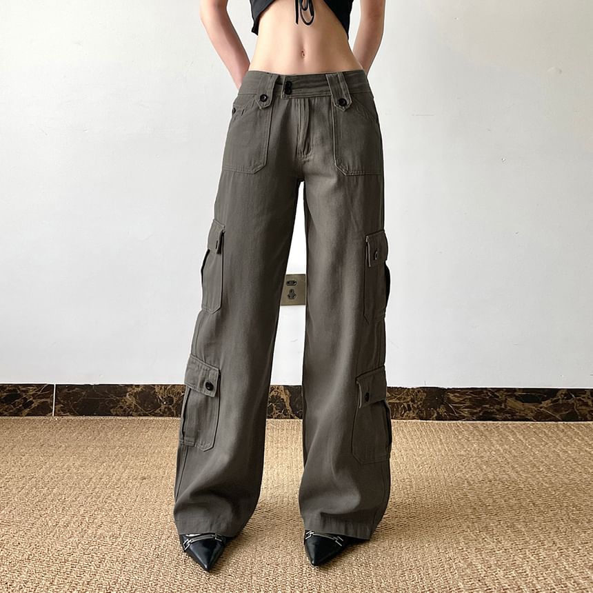 Low Waist Plain Pocket Straight-Fit Wide-Leg Cargo Pants