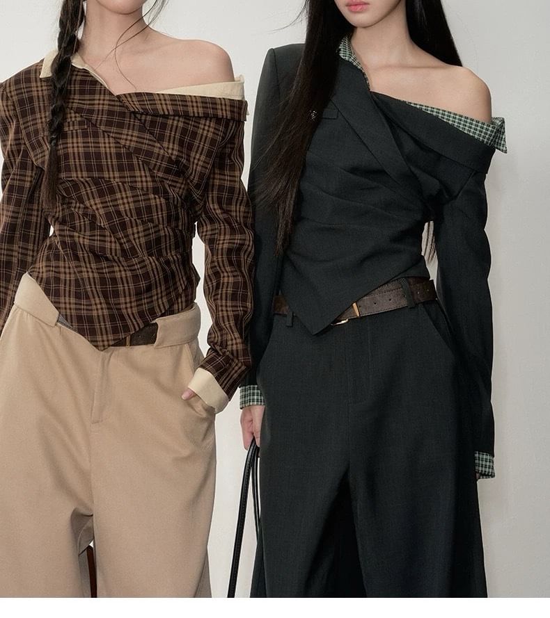 Long-Sleeve One-Shoulder Asymmetrical Blouse / High Waist Plain Wide Leg Pants