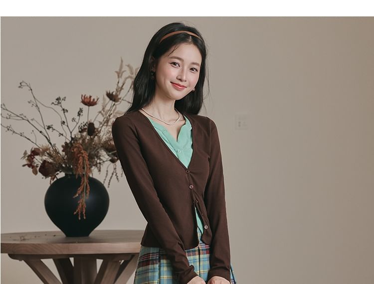 Notch Neck Two Tone Button-Up Cardigan & High Waist Plaid Pleated Midi A-Line Skirt Set
